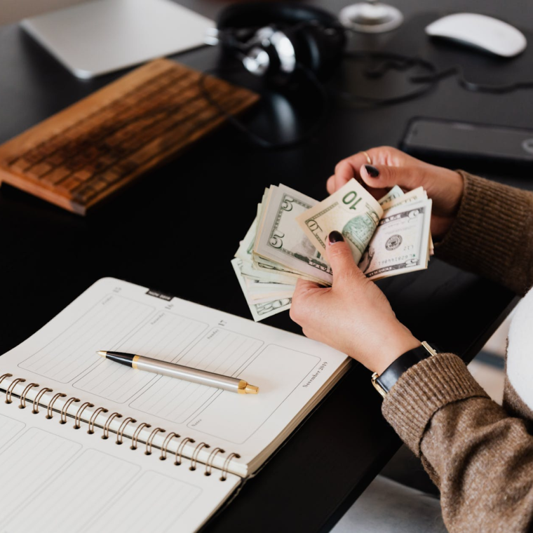 Lương phiên dịch tiếng anh y khoa vì sao hấp dẫn nhân viên y tế